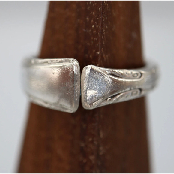 Exquisite Silver Vine Spoon Ring Size 11.5 Vintage Stainless Steel Polished - Picture 2 of 11